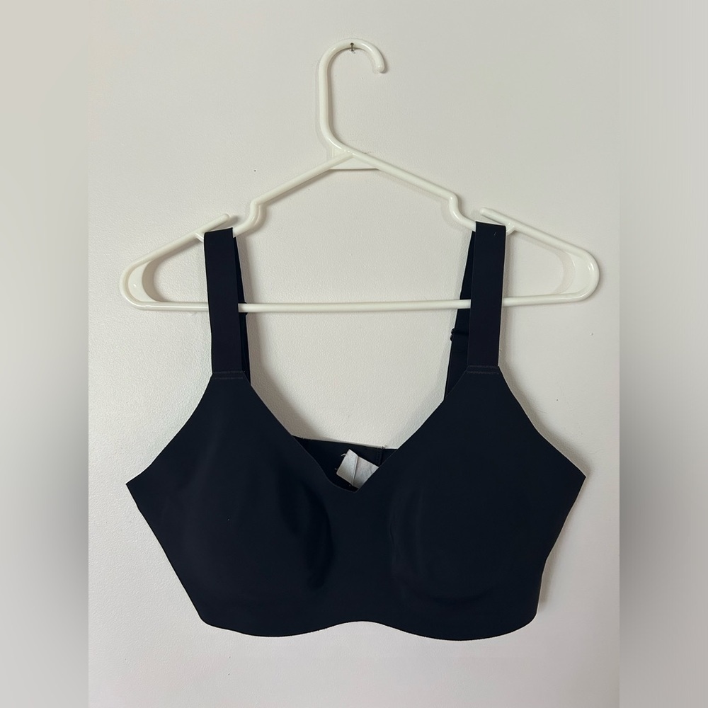 Knix Women's Padded V-Neck Evolution Bra Black Size 7